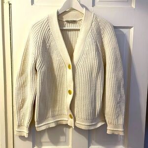Selling my Everlane Cotton cardigan, Size L, cream color, in very good condition